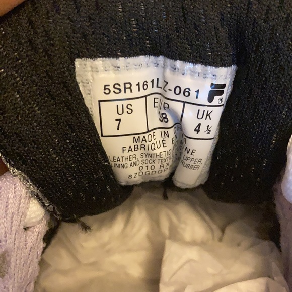 Fula- Size 7 Silver Women’s sneakers. - Picture 7 of 7